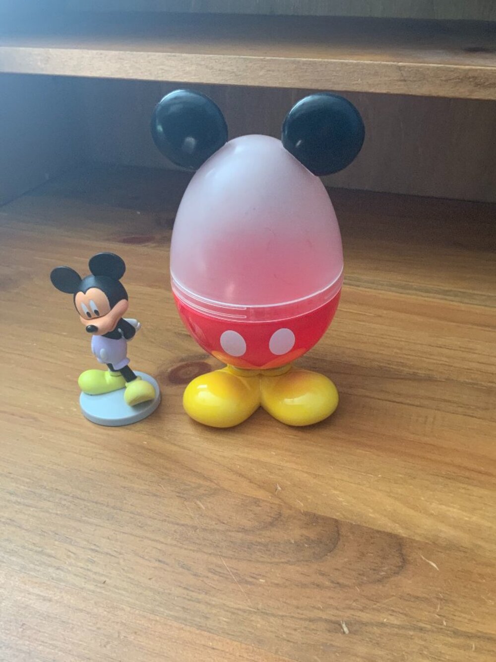 Disney Store Mickey Mouse & Friends Mystery Figure Easter Egg Open Mickey Mouse